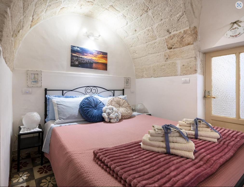Chiarina Rooms 2 Полиняно а Маре Екстериор снимка